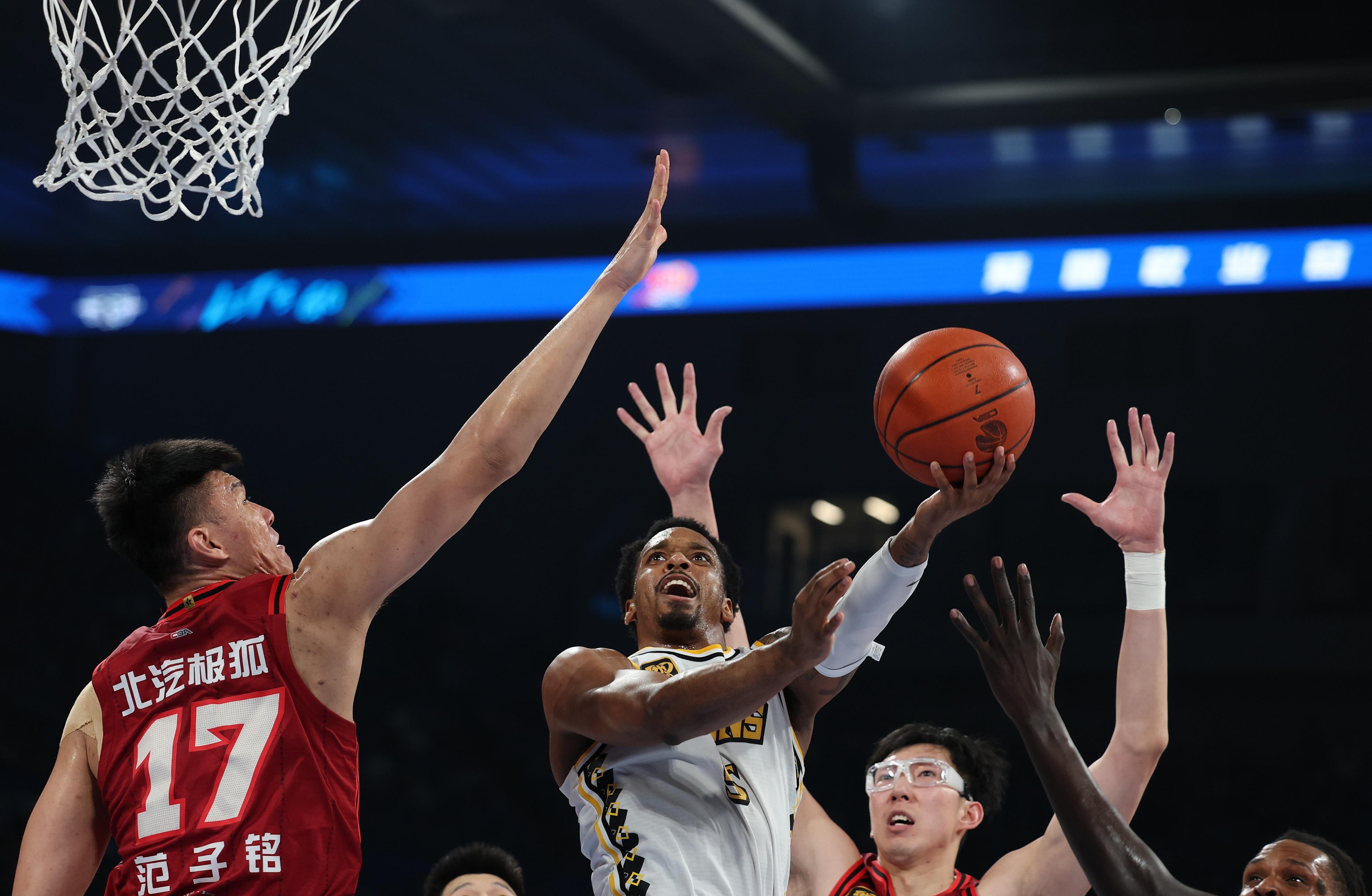 关于犹他爵士发布备战花絮，转会期豪取连胜，NBA常规赛任务艰巨，控场能力受关注的信息